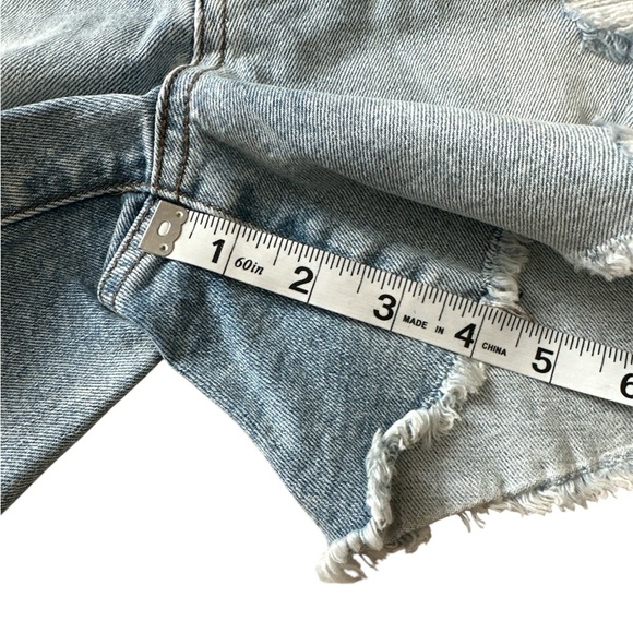 Kut from the Kloth High Rise Jane Long Short, size 2 - Picture 4 of 5